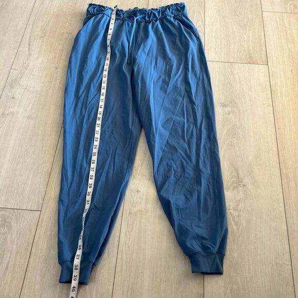Lululemon women’s joggers size 10 - Picture 2 of 8
